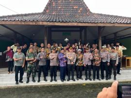 Kapolres Gunungkidul AKBP Damus Assa Kunjungi Kalurahan Girisekar